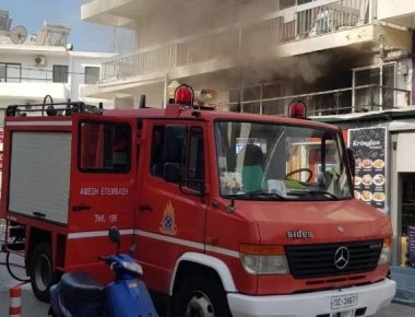 Ρόδος: Φωτιά σε πολυκατοικία (φωτο-βίντεο)
